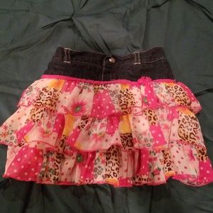 Cute pink Jean and leopard skirt